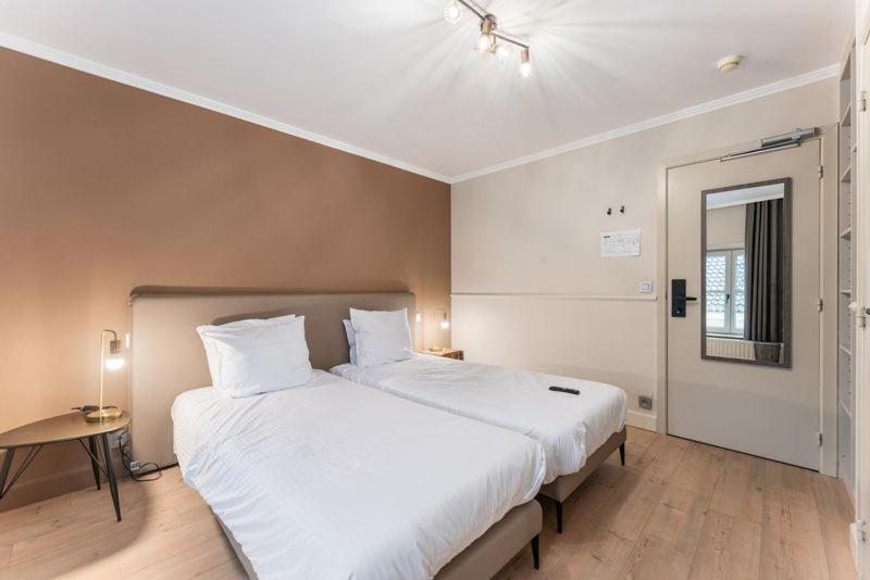 Hotel Karel De Stoute 2*