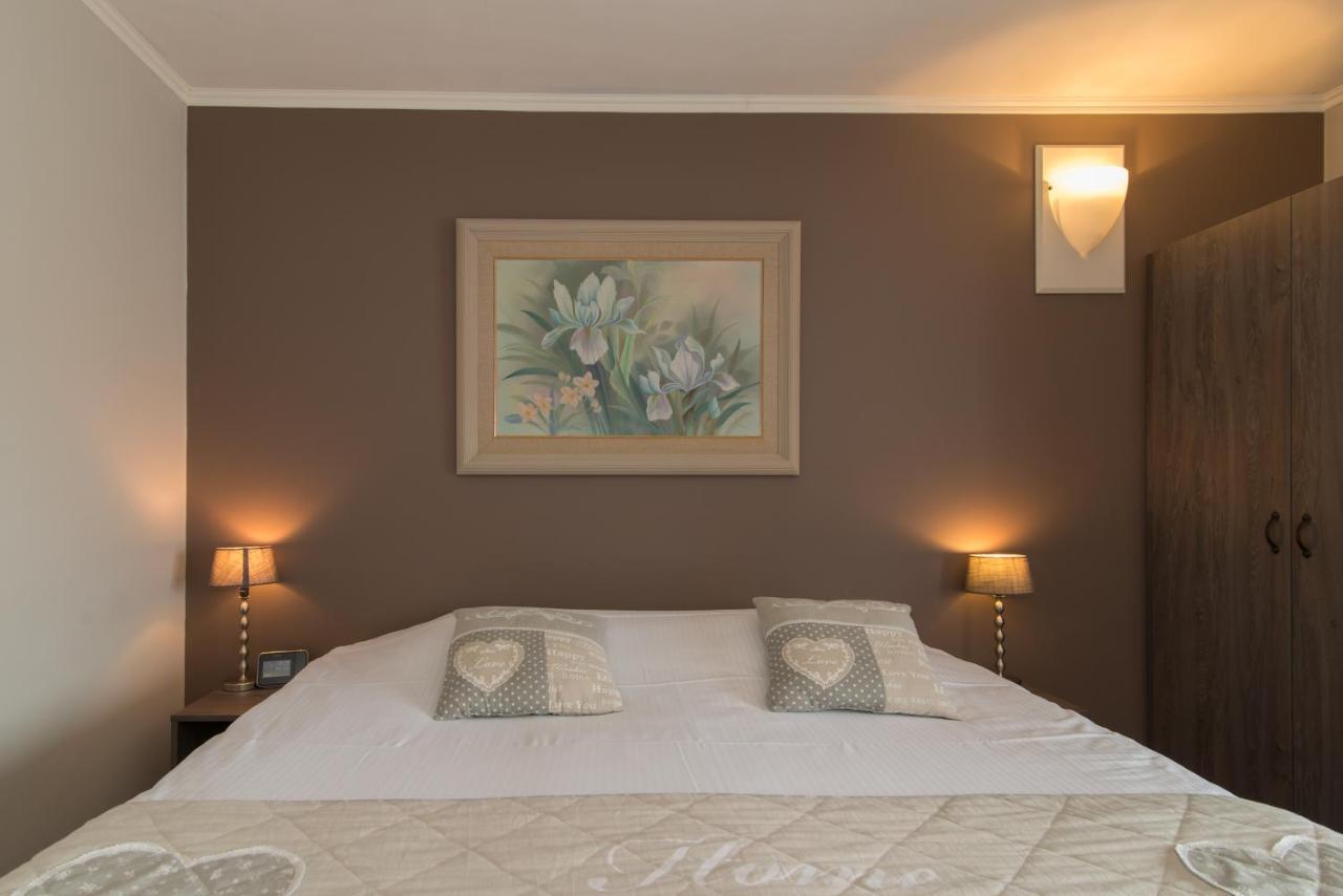 Hotel Karel De Stoute 2*